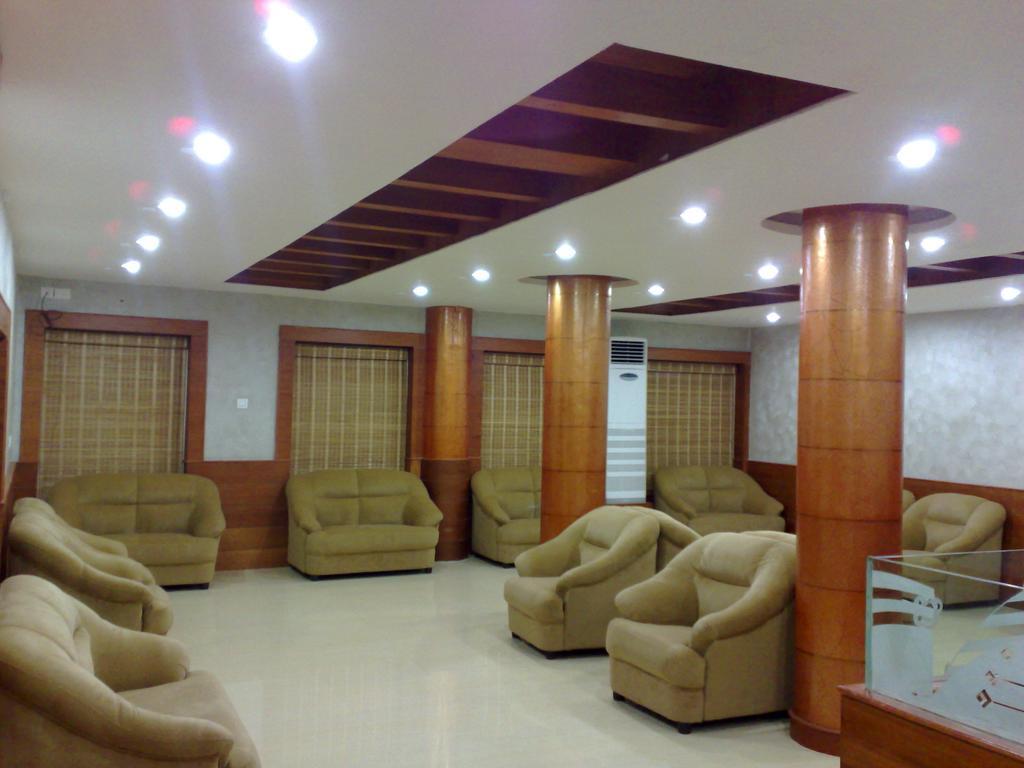 Hotel Kpm Regency Palakkad Zimmer foto