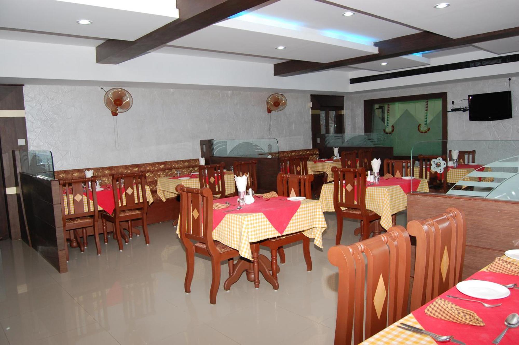 Hotel Kpm Regency Palakkad Zimmer foto