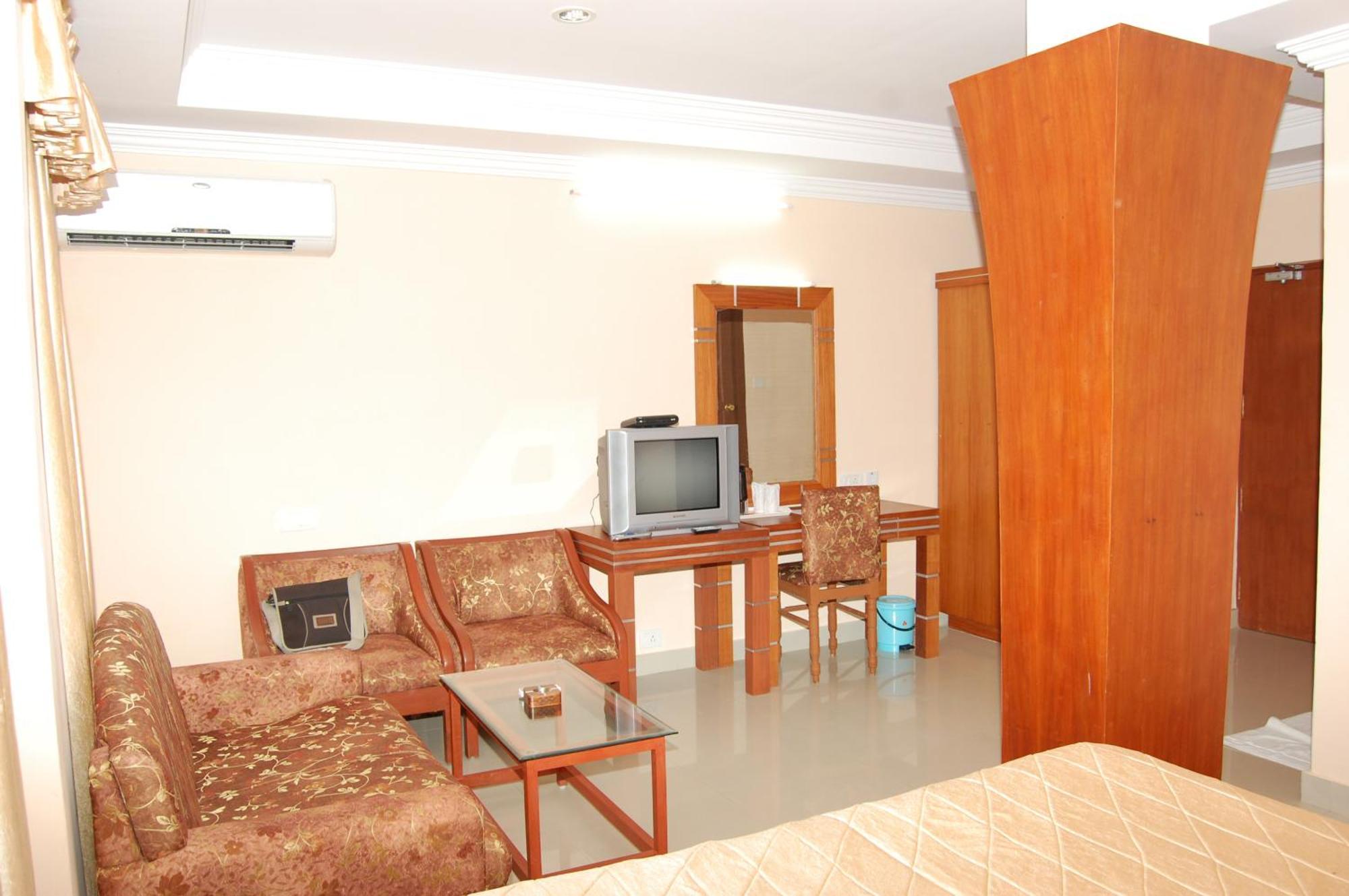 Hotel Kpm Regency Palakkad Zimmer foto